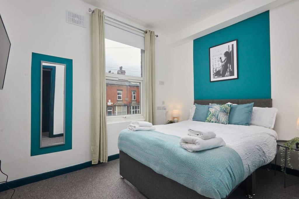 Large House Close To Leeds - Ideal For Groups ภายนอก รูปภาพ