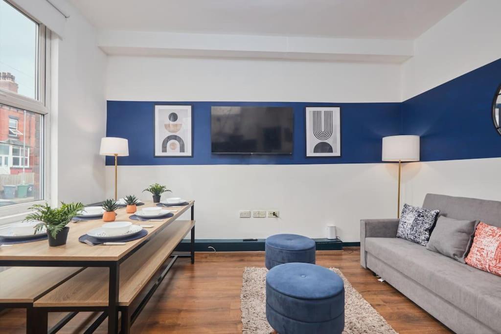 Large House Close To Leeds - Ideal For Groups ภายนอก รูปภาพ